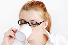 Ученые: кофе улучшает женскую память - 2x2.su