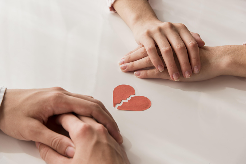 В Приамурье из-за смены пола одного из супругов аннулировали два брака