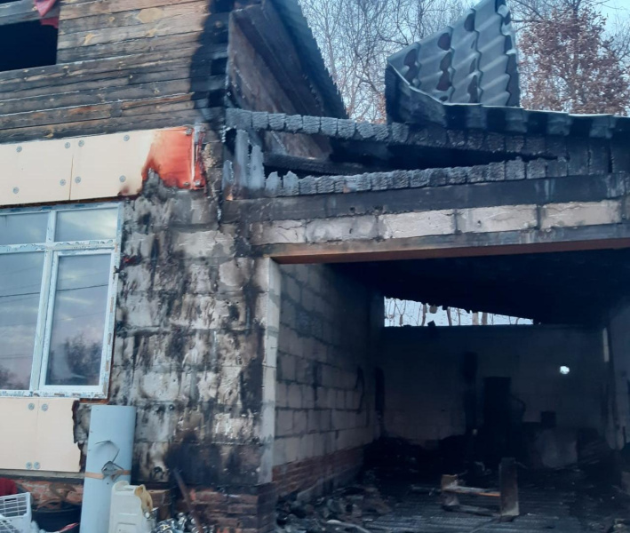 «Случилось горе»: семья погорельцев из Благовещенского района просит помощи у неравнодушных