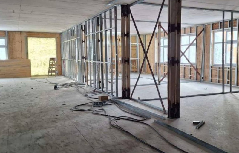 Новую школу в Экимчане построили более чем на 50%