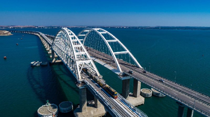Украина угрожает ударить по Крымскому мосту в майские праздники
