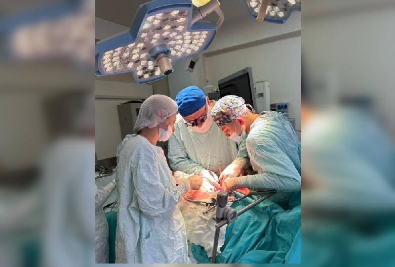 Амурские врачи прооперировали молодую женщину с гигантской кистой печени - 2x2.su
