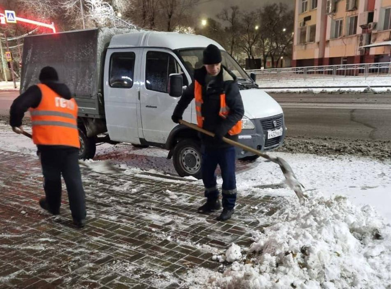 В Благовещенске после снегопада опробовали соляной раствор при уборке улиц - портал 2x2.su