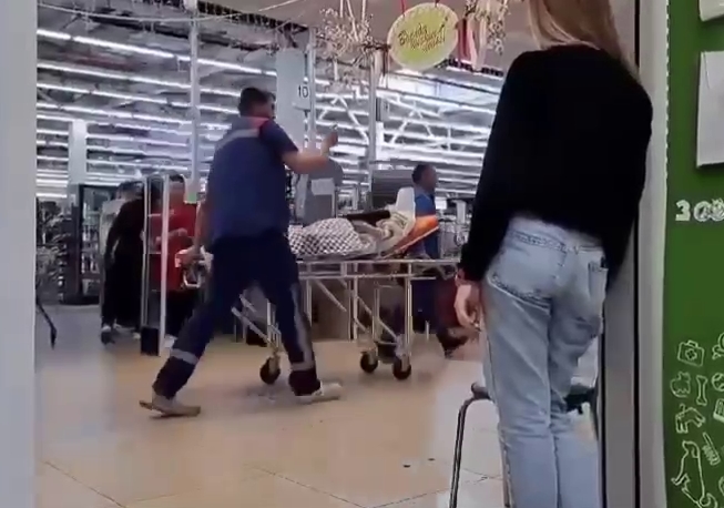 Родила в супермаркете 