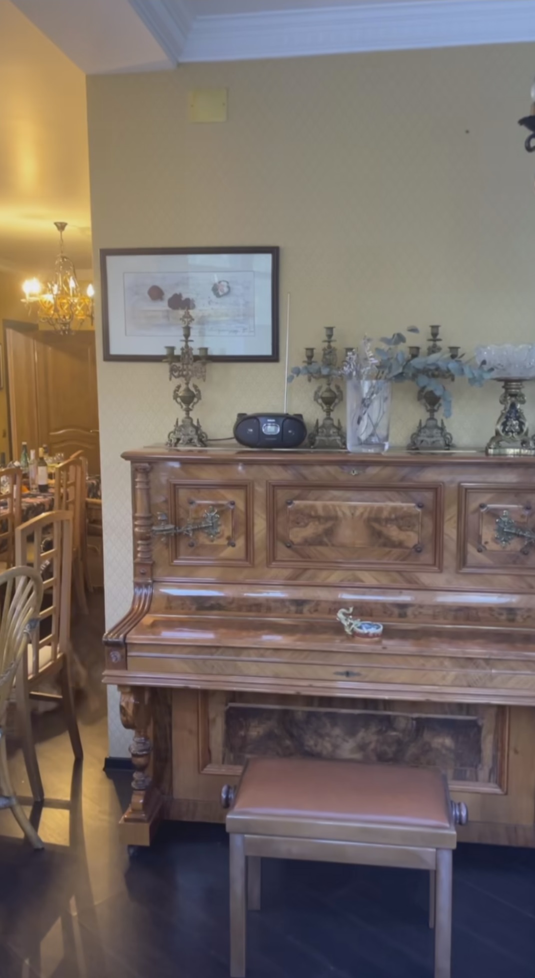 Вдова Александра Абдулова провела экскурсию по его дому - 2x2.su картинка 3