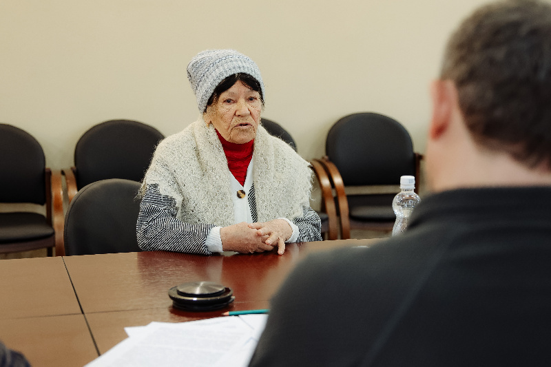 85-летняя амурчанка пожаловалась Василию Орлову на аварийный барак