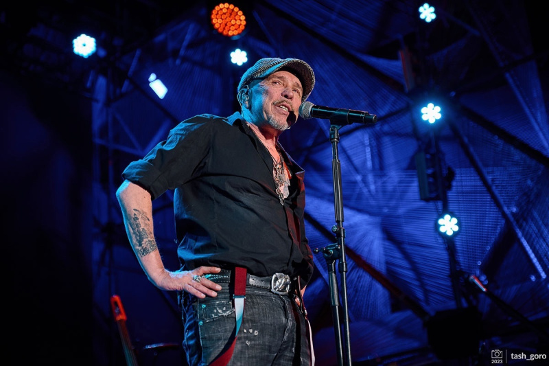 Гарик Сукачёв вышел на связь из больницы после экстренной госпитализации - 2x2.su