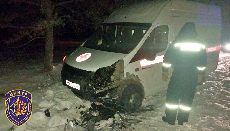 На трассе Свободный – Таллали в ДТП попала «скорая помощь»: пострадали 4 человека - 2x2.su