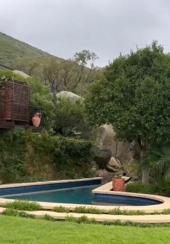 Ольга Бузова показала поклонникам свою шикарную виллу - 2x2.su картинка 3