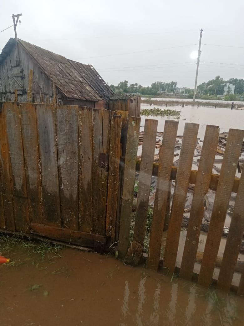 В сёлах Белогорского района вода зашла в дома и на приусадебные участки  - 2x2.su картинка 11