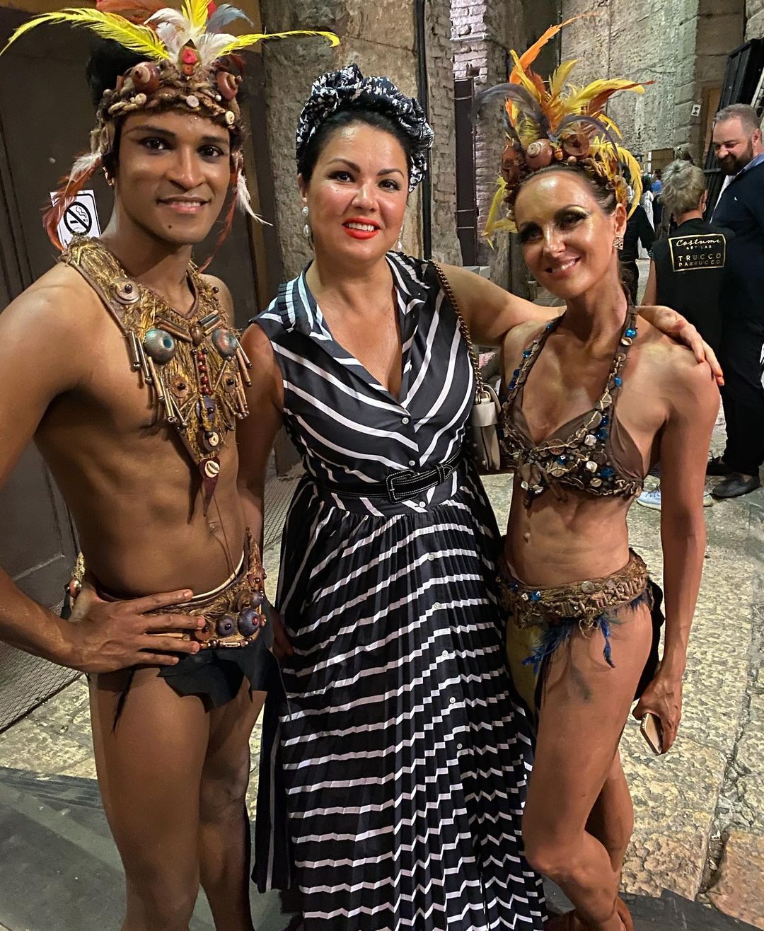 Новые фото Анны Нетребко появились в Сети, певица напугала поклонников своей худобой - 2x2.su картинка 4