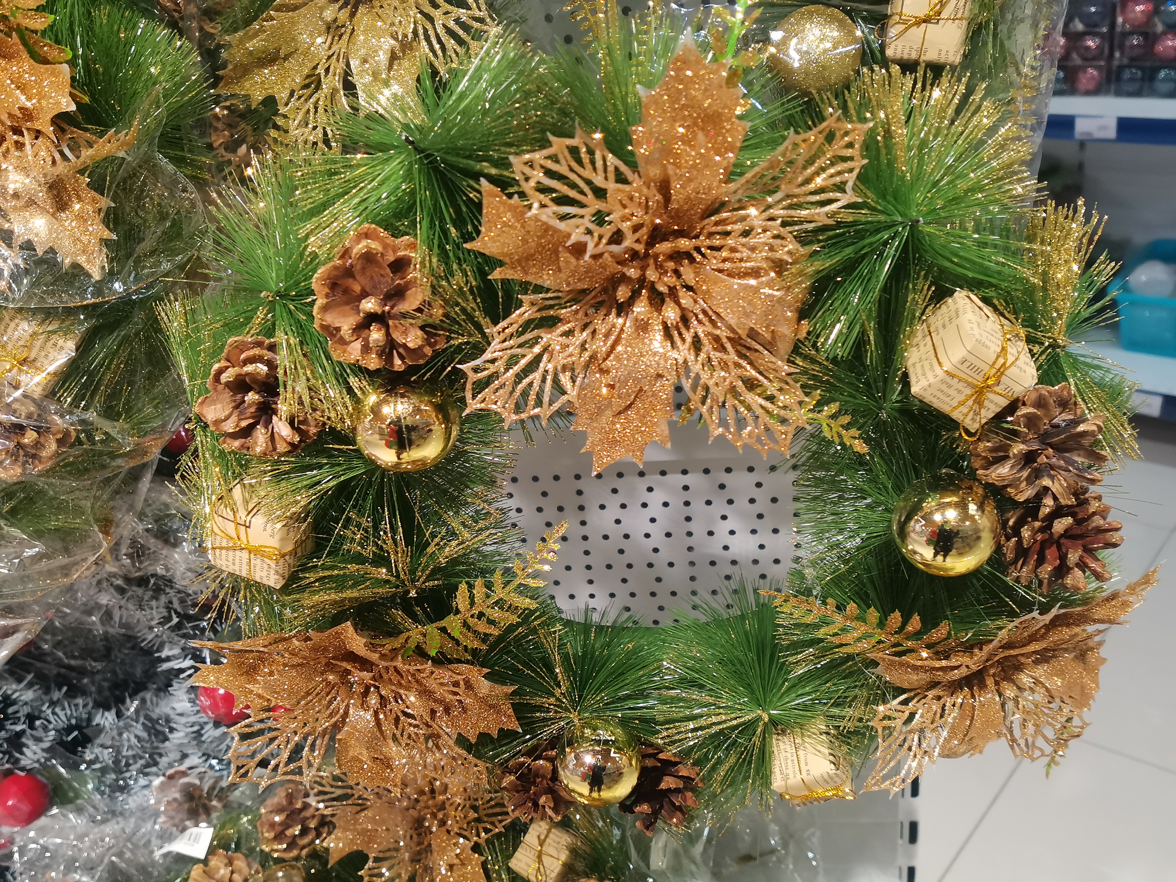 Чем украсить дом к Новому году: обзор магазинов Благовещенска - 2x2.su картинка 34