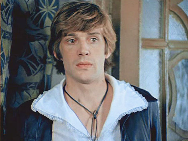 Вдова Александра Абдулова показала их 16-летнюю дочь - 2x2.su