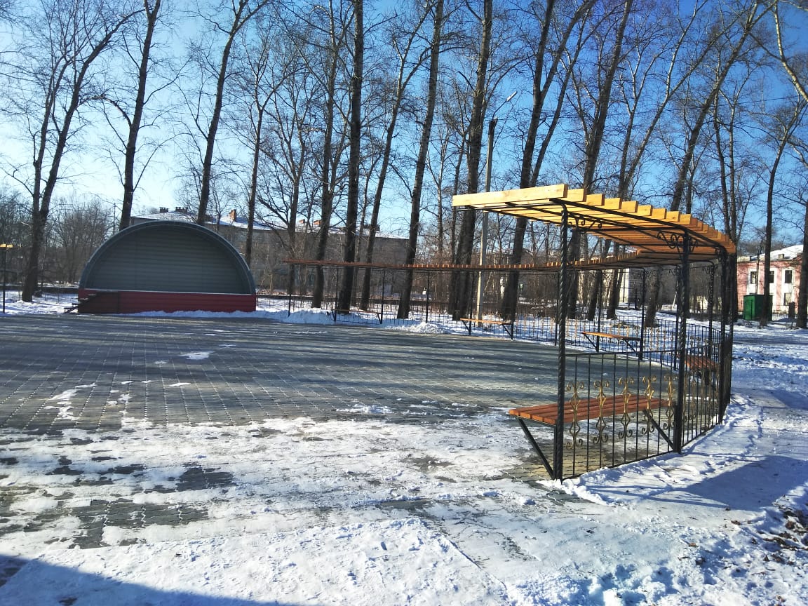 Беседка и туалет: в Райчихинске преобразился городской парк - 2x2.su картинка 7