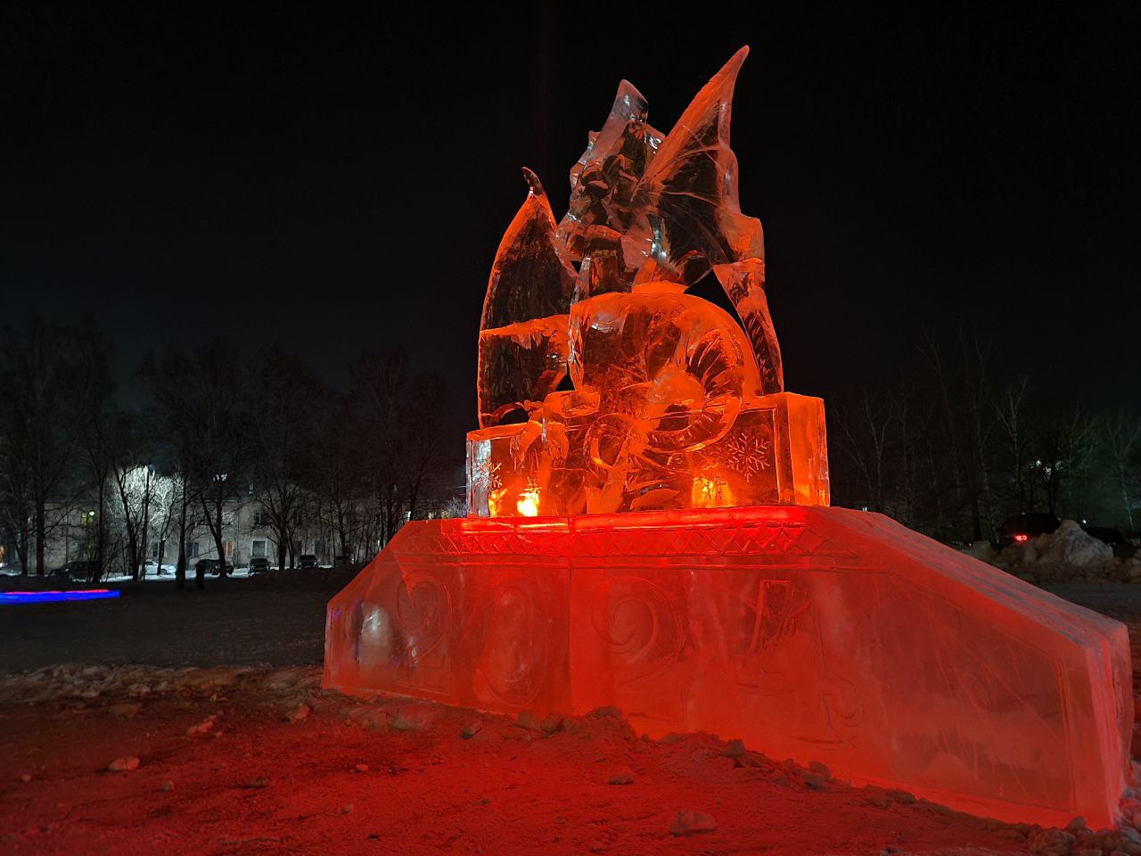 Опубликованы фото ледового городка, посвящённого Леониду Гайдаю, в Свободном - 2x2.su картинка 4