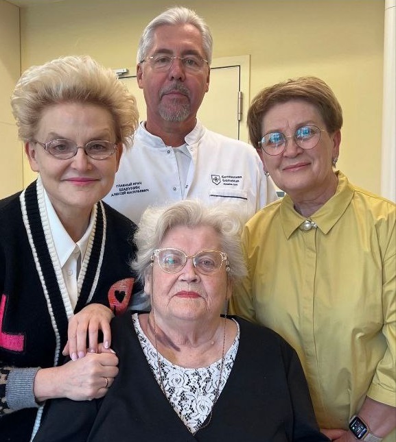 Елена Малышева показала своего брата-двойняшку - 2x2.su картинка 2