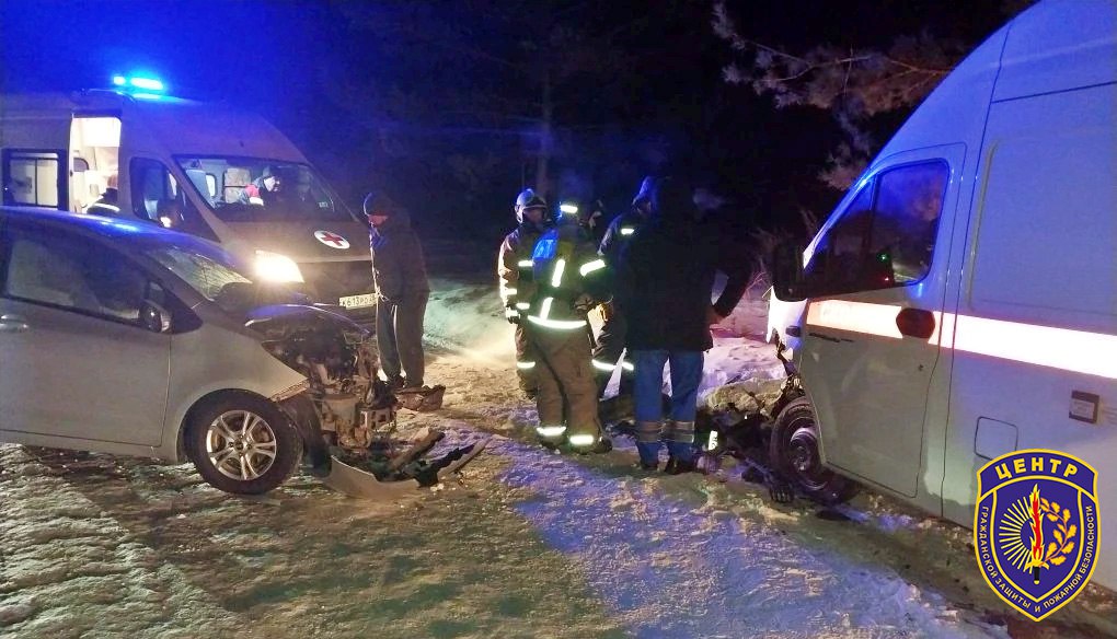 На трассе Свободный – Таллали в ДТП попала «скорая помощь»: пострадали 4 человека - 2x2.su картинка 4