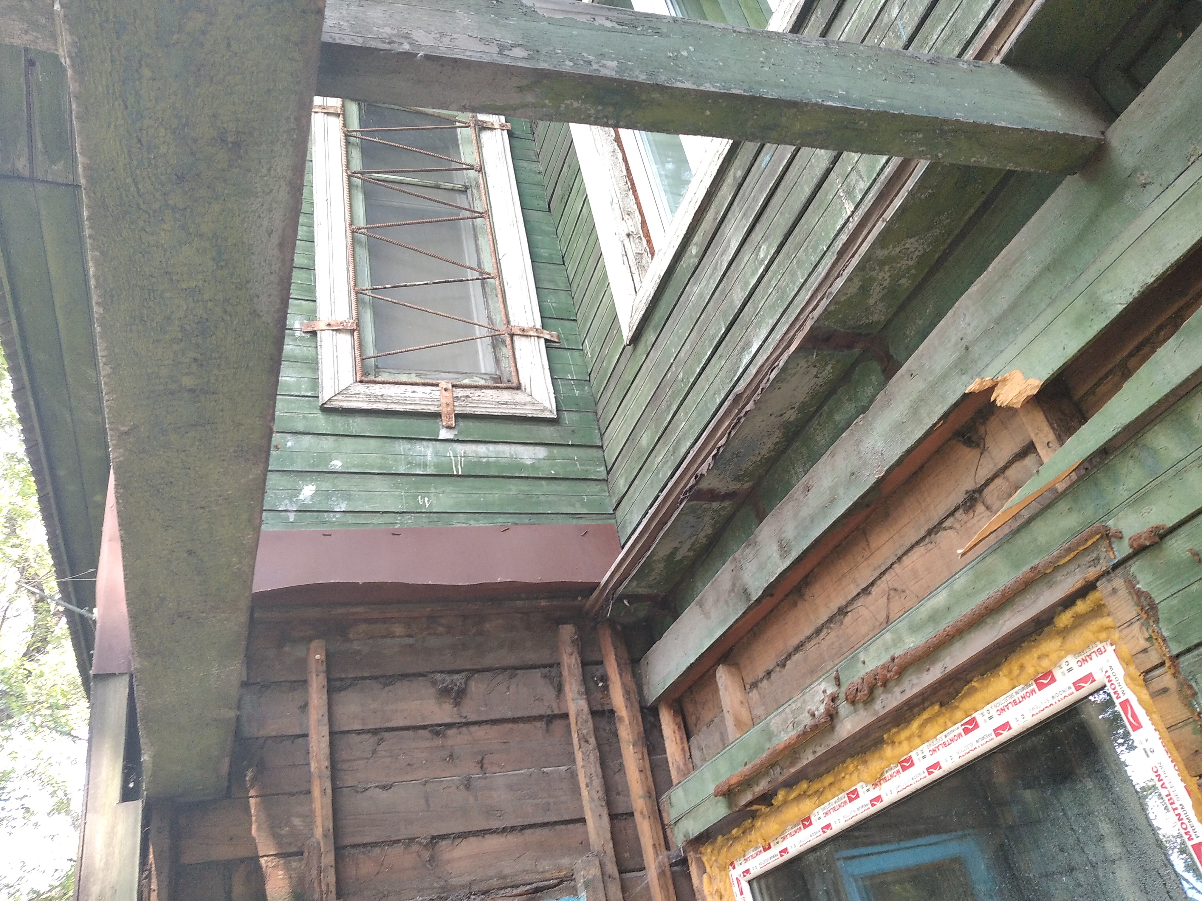 «Докажи, что опасно!»: благовещенская времянка рассыпается в труху - 2x2.su картинка 9