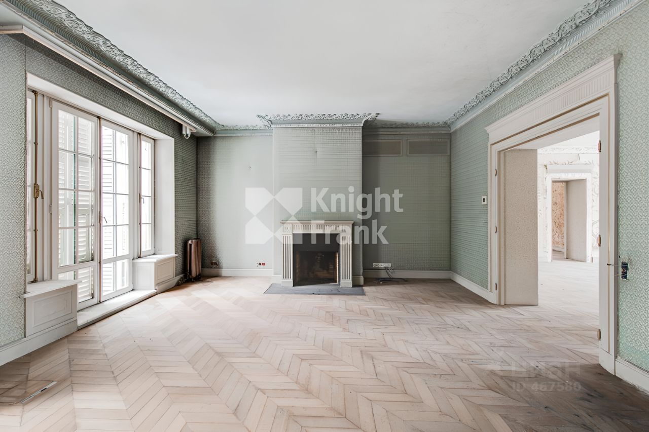 СМИ показали фото роскошного жилья Ивана Урганта, которое он распродал перед Израилем - 2x2.su картинка 9