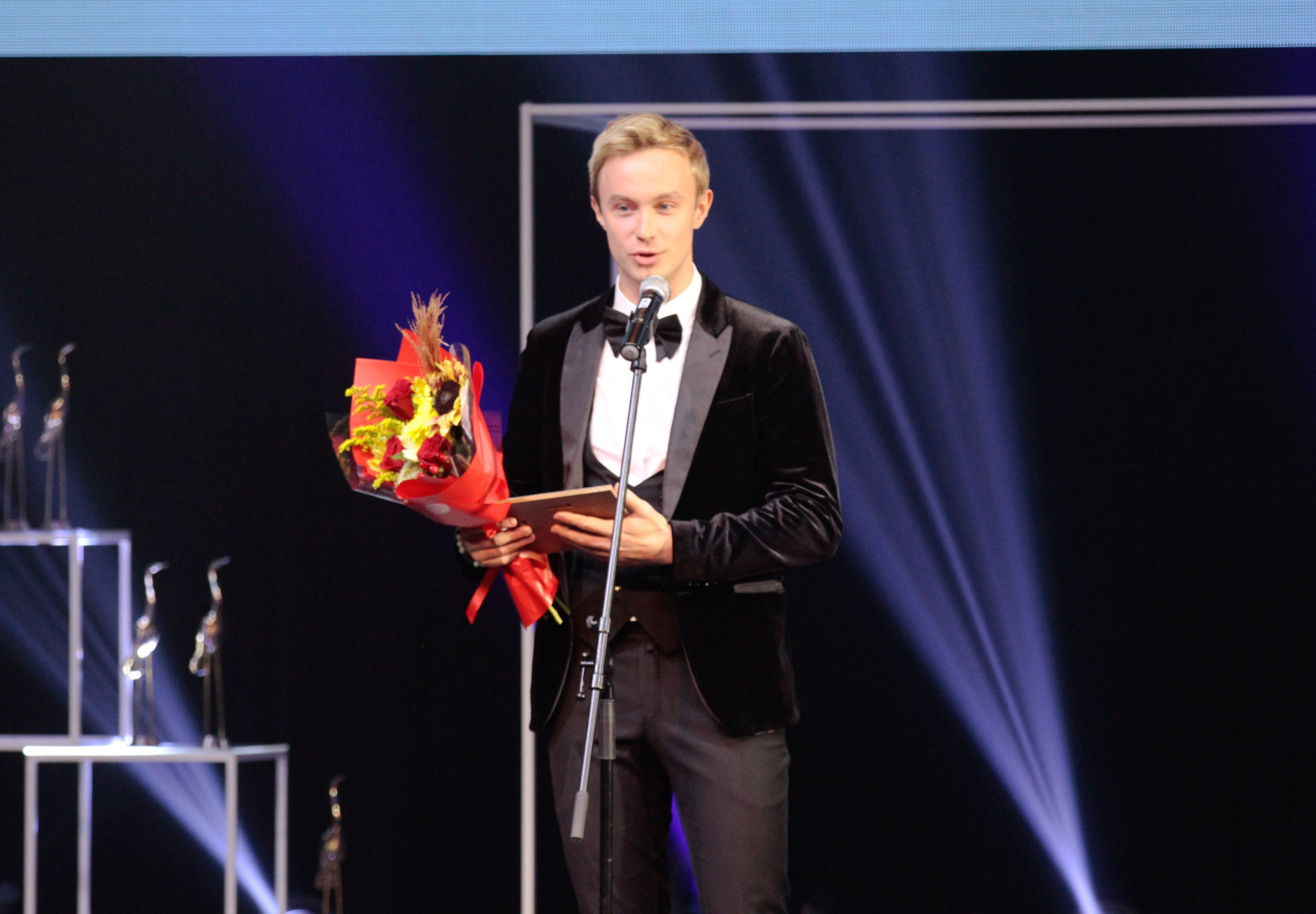 Награды юбилейной «Амурской осени» получили Фёдор Добронравов и Нонна Гришаева - 2x2.su картинка 7