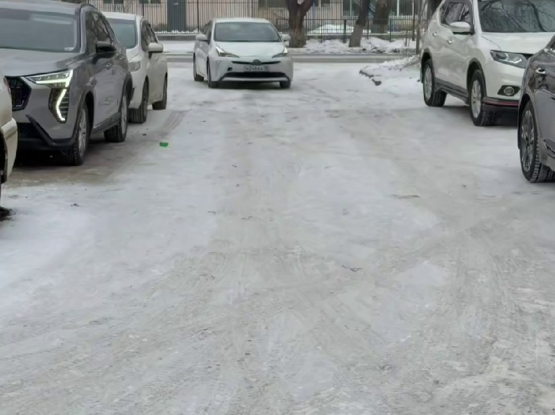 Во дворе дома по ул. Шимановского в Благовещенске незаконно перекопали проезд - 2x2.su