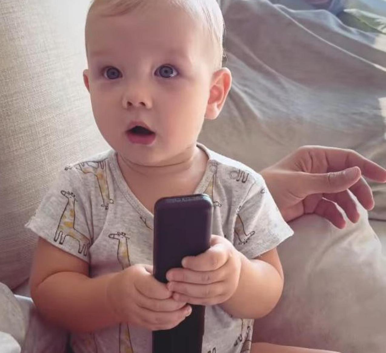 Певица Нюша показала фото маленького сына, с которым путешествует - 2x2.su картинка 3