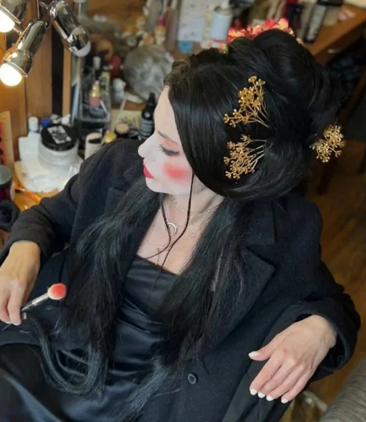 Звезда сериала «Тайны следствия»  Анна Ковальчук поразила пользователей Сети новым образом  - 2x2.su картинка 2