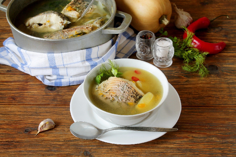 Готовим уху из сёмги - 2x2.su