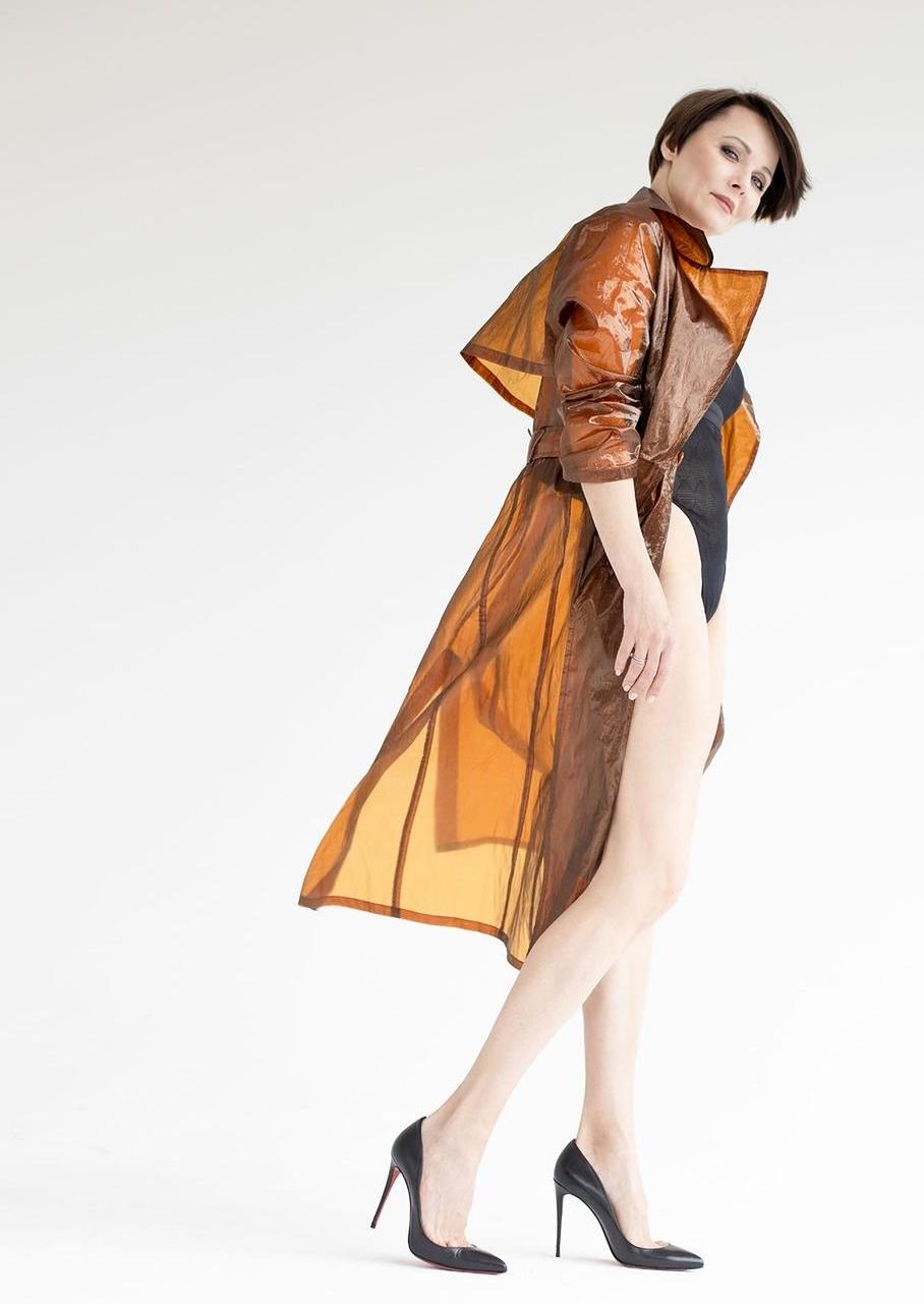 51-летняя Дарья Повереннова выложила кадры с откровенной фотосессии и столкнулась с хейтом - 2x2.su картинка 2