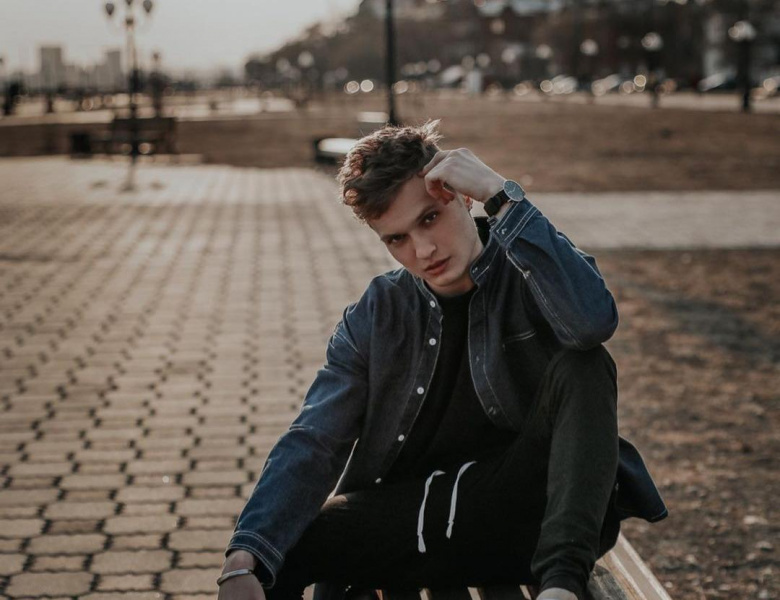 Экс-участник «Дома-2» из Благовещенска снимает тиктоки в Москве - 2x2.su