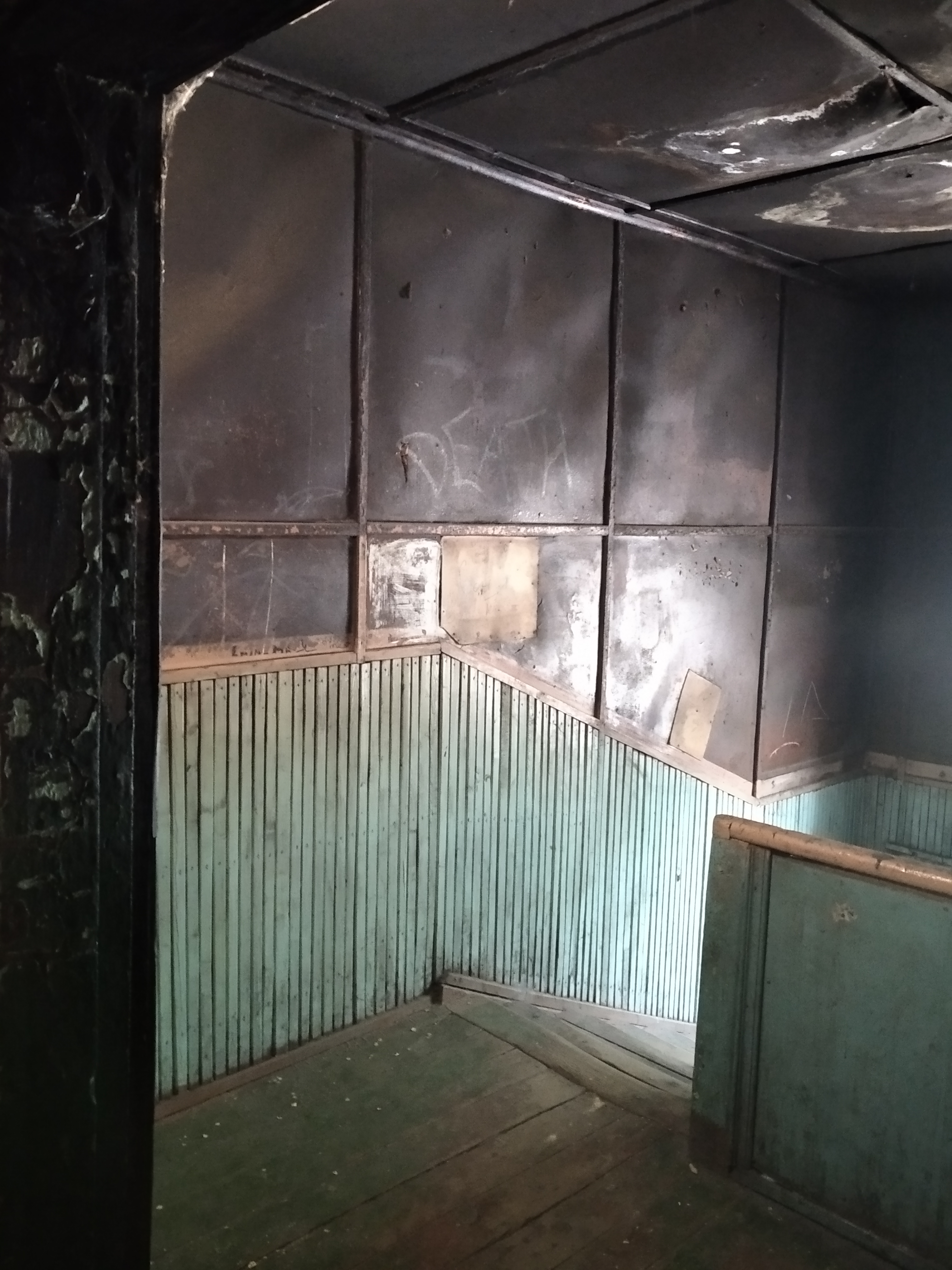 «Докажи, что опасно!»: благовещенская времянка рассыпается в труху - 2x2.su картинка 4