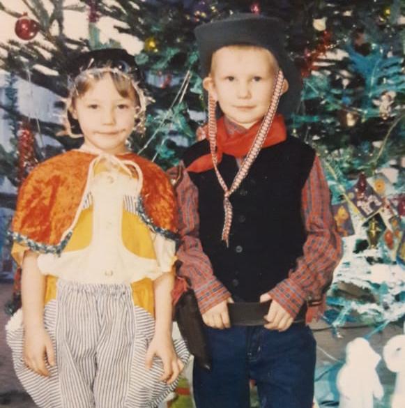 Снежинки, ковбои и королевы: какие новогодние костюмы делали амурчане своими руками - 2x2.su картинка 2