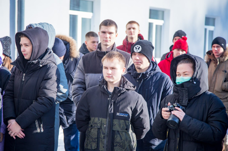 Студентам ДальГАУ в честь праздника презентовали обновлённое общежитие - 2x2.su