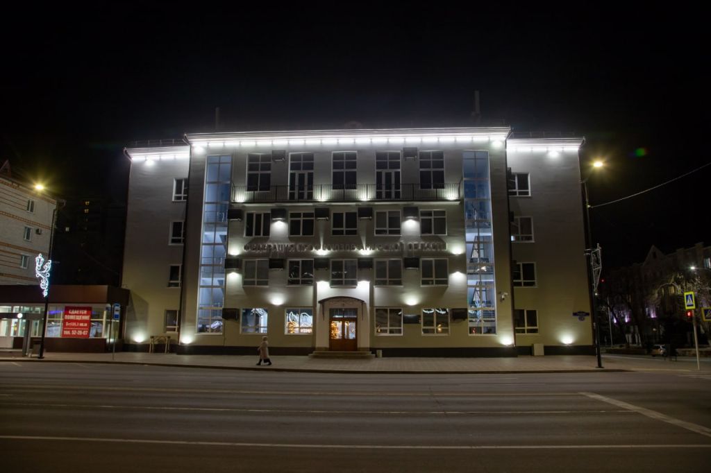 В Благовещенске установили подсветку на историческом здании на улице Ленина - 2x2.su картинка 8