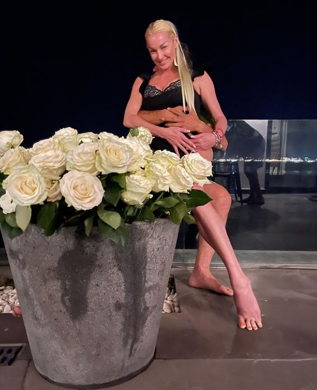 Анастасия Волочкова опубликовала фото из Турции с новым женихом, который арендовал для неё остров - 2x2.su картинка 2