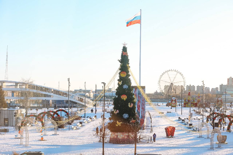 Стало известно, почему Благовещенск украсили к Новому году уже к 1 декабря - 2x2.su
