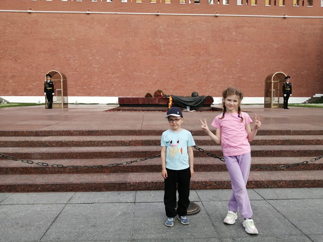 Дом великана и экскурсия в темноте: куда сходить с детьми в Москве? - 2x2.su картинка 2