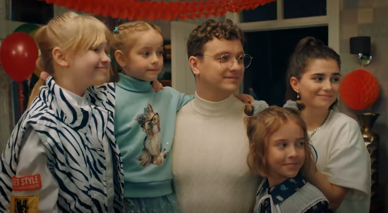 Зрители раскритиковали первый трейлер продолжения «Папиных дочек» - 2x2.su картинка 2