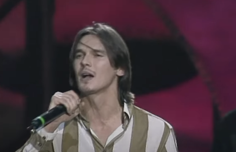 Влад Сташевский впервые за долгое время появился на публике и поразил всех своей внешностью - 2x2.su