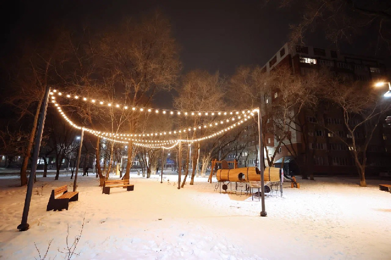 В Благовещенске на ул. Калинина и Октябрьской создали авиасквер - 2x2.su