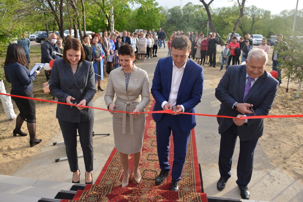 В Константиновке после капитального ремонта открылась детская поликлиника - 2x2.su картинка 2