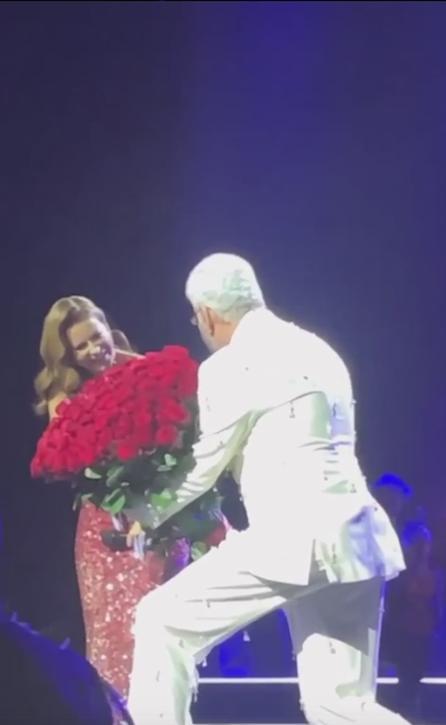 12-летняя дочь Ани Лорак вместе с матерью вышла на сцену в Москве - 2x2.su картинка 3