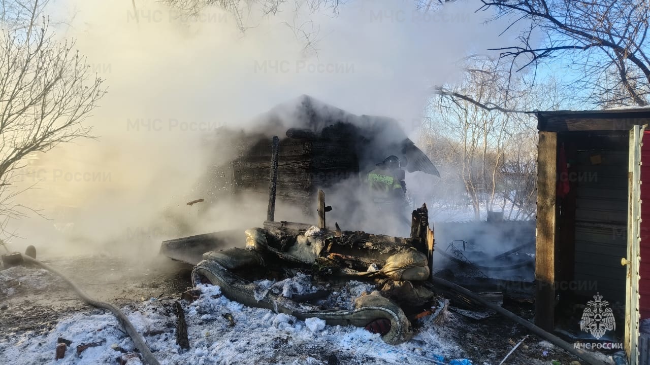 При пожаре под Благовещенском найдено тело 63-летней женщины - 2x2.su картинка 2