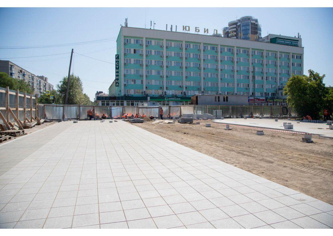 Аллея фонтанов и огромный флаг украсят площадь Ленина в Благовещенске - 2x2.su картинка 6