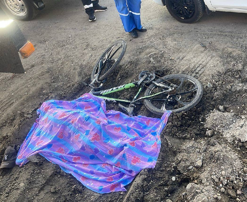 В Белогорске водитель мусоровоза насмерть сбил 9-летнего ребёнка на велосипеде