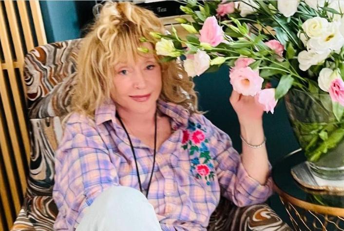 На территории замка Аллы Пугачёвой заметили рабочих - 2x2.su