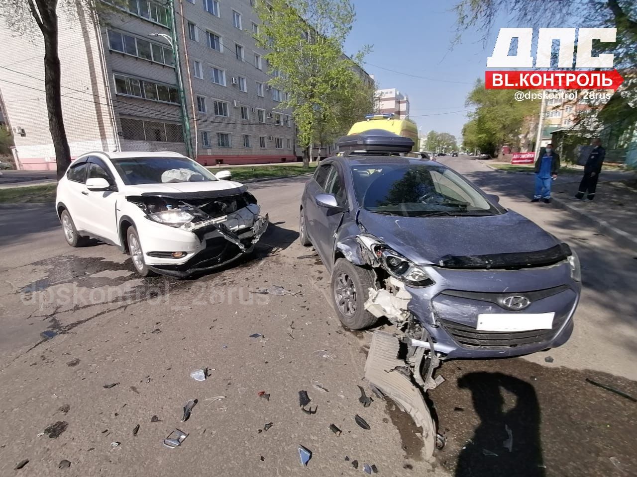 Двое детей пострадали в серьёзном ДТП на улице Амурской в Благовещенске  - 2x2.su картинка 2