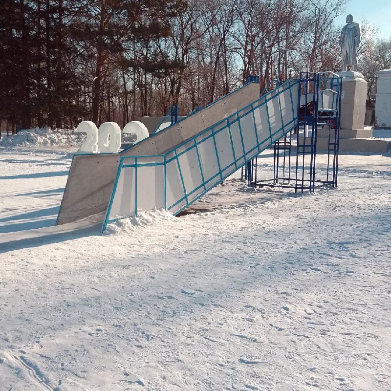 В Райчихинске в январе убрали снежные горки, жители недовольны
