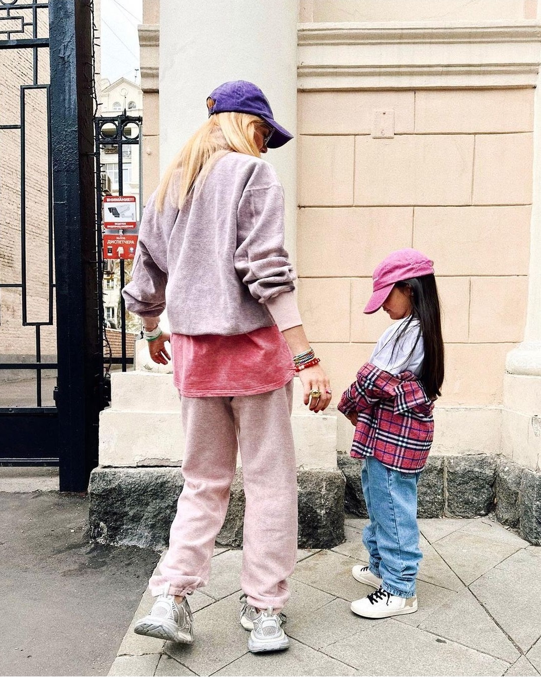 Анастасия Стоцкая показала 6-летнюю дочь, девочка оказалась похожа на Филиппа Киркорова - 2x2.su картинка 3