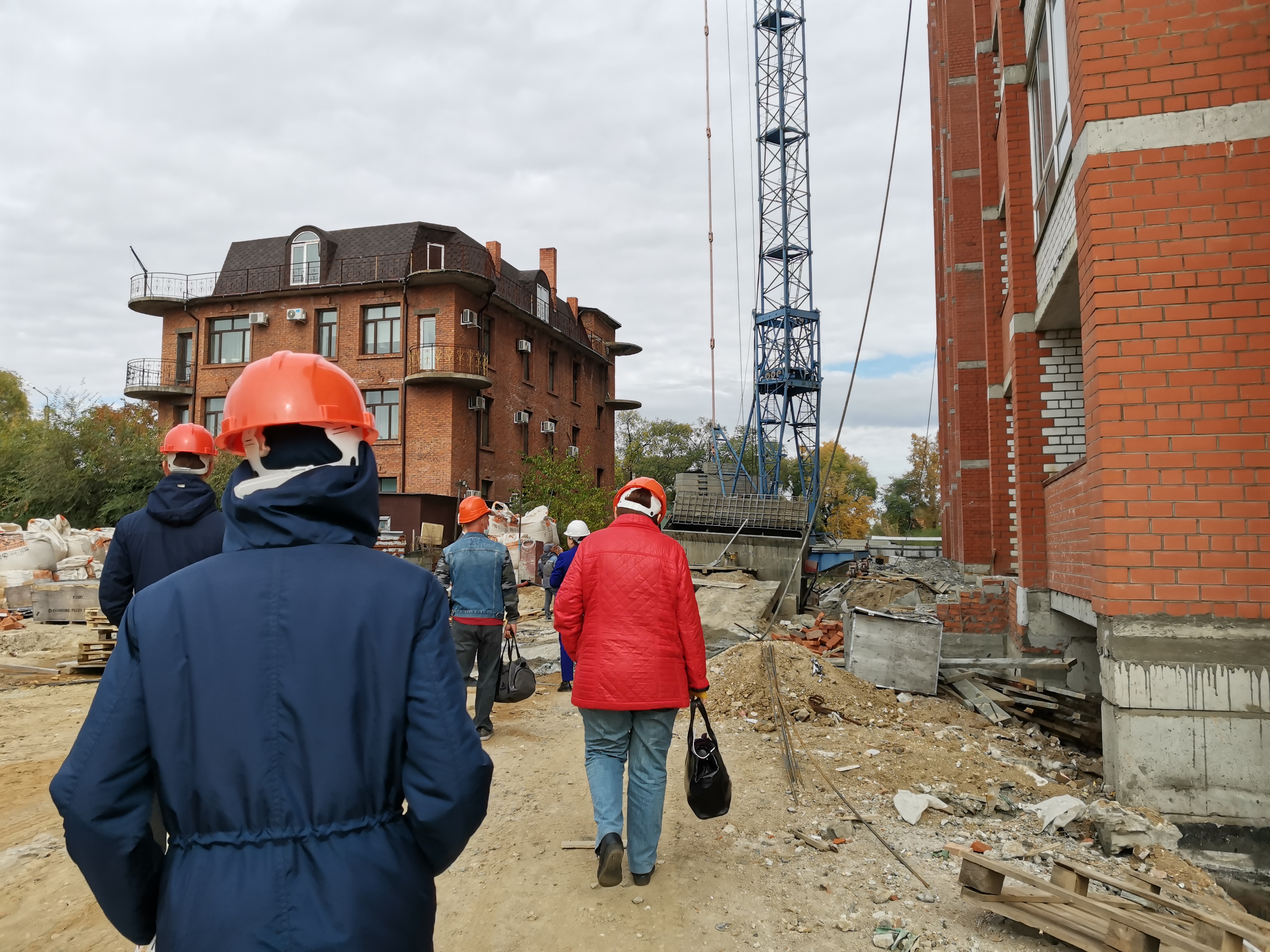 Благовещенцам устроили экскурсию по новостройкам в рамках «Ярмарки жилья» - 2x2.su картинка 3